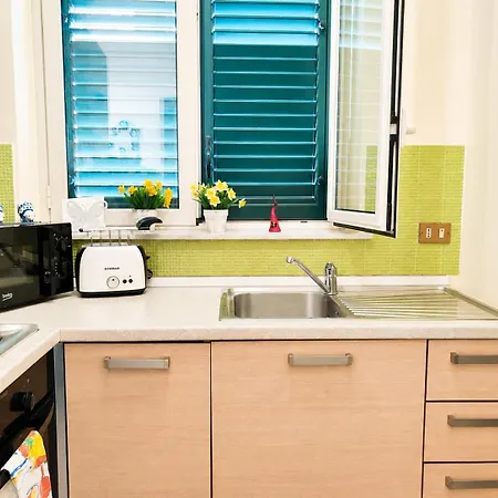 Casa Alessandra - Guesting House דירה