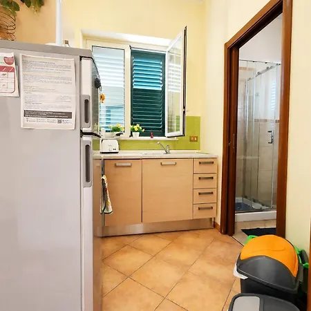 Casa Alessandra - Guesting House דירה